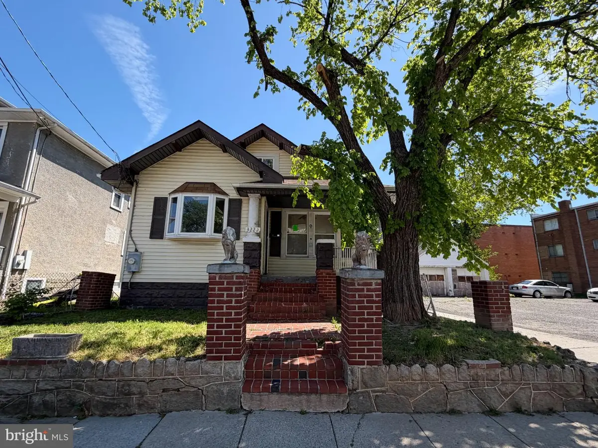 3222 10th Pl Se, Washington, DC 20032 - #1