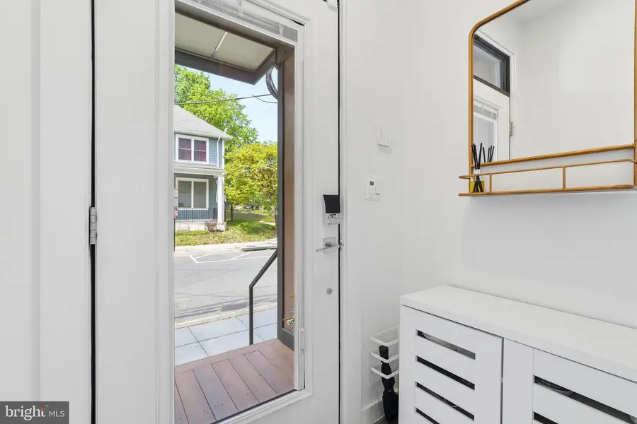1867 Corcoran St Ne #b, Washington, DC 20002 - #2