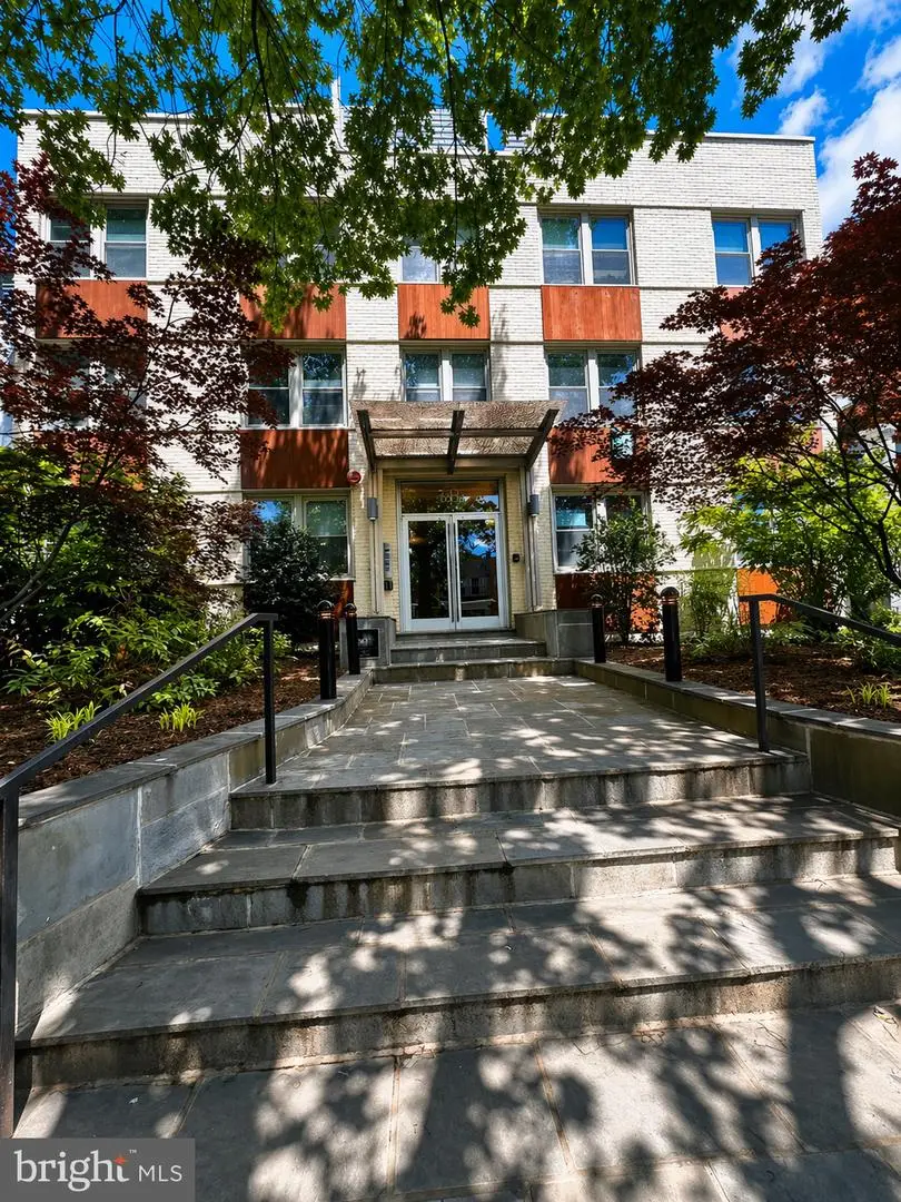 617 Jefferson St Nw #102, Washington, DC 20011 - #1