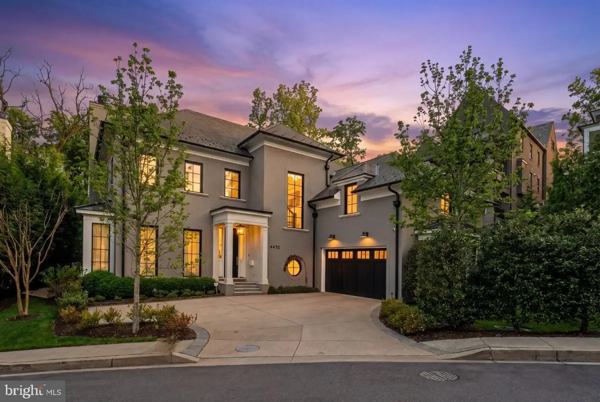 4432 Chestnut Ln Nw, Washington, DC 20007 - #1