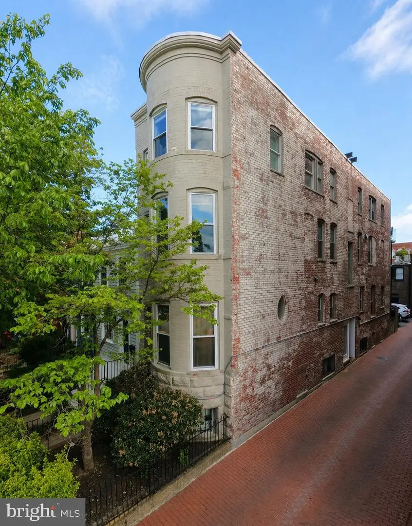631 Constitution Ave Ne, Washington, DC 20002 - #1