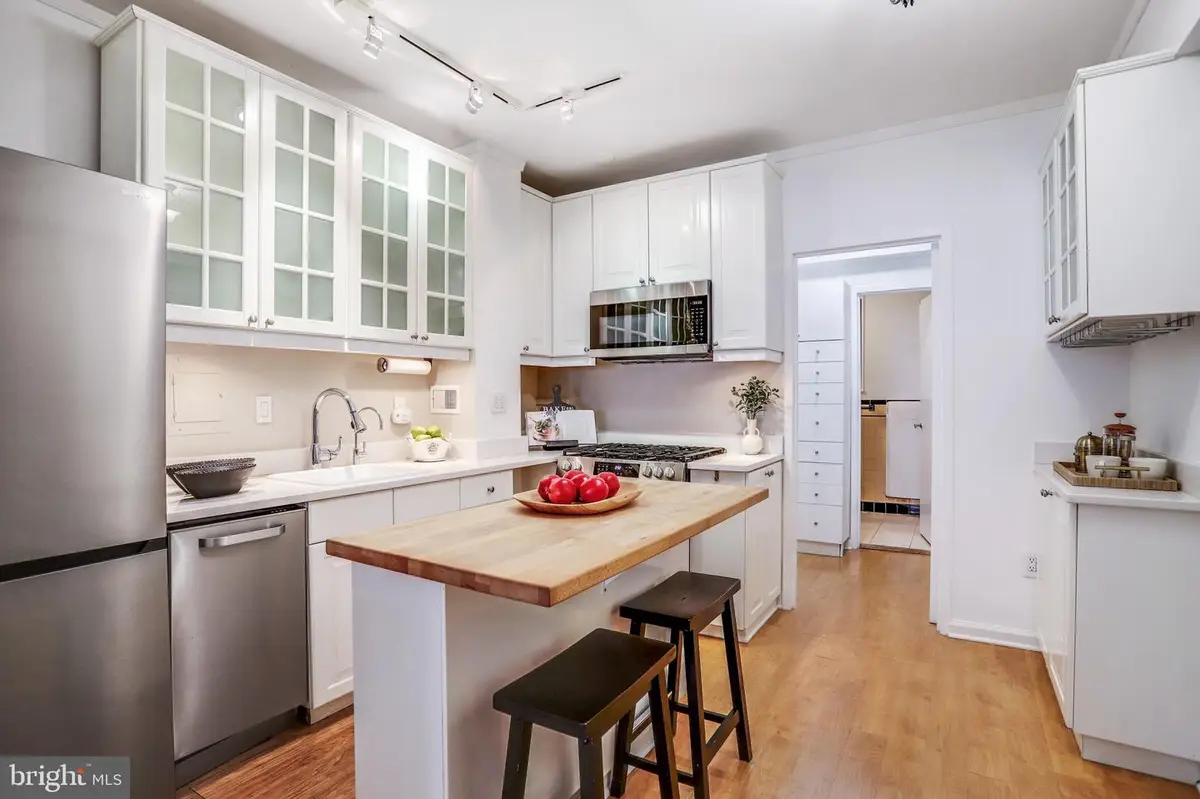 1 Scott Cir Nw #302, Washington, DC 20036 - #1