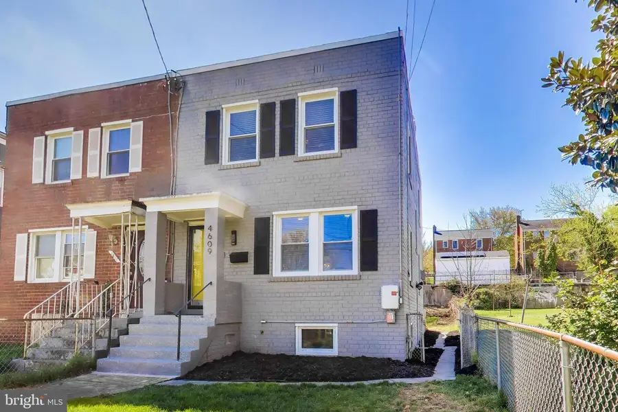 4609 Hillside Rd Se, Washington, DC 20019 - #2