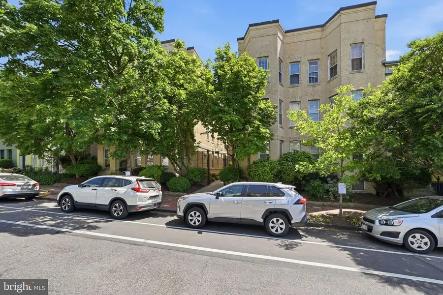 117 E St Se #302, Washington, DC 20003 - #2