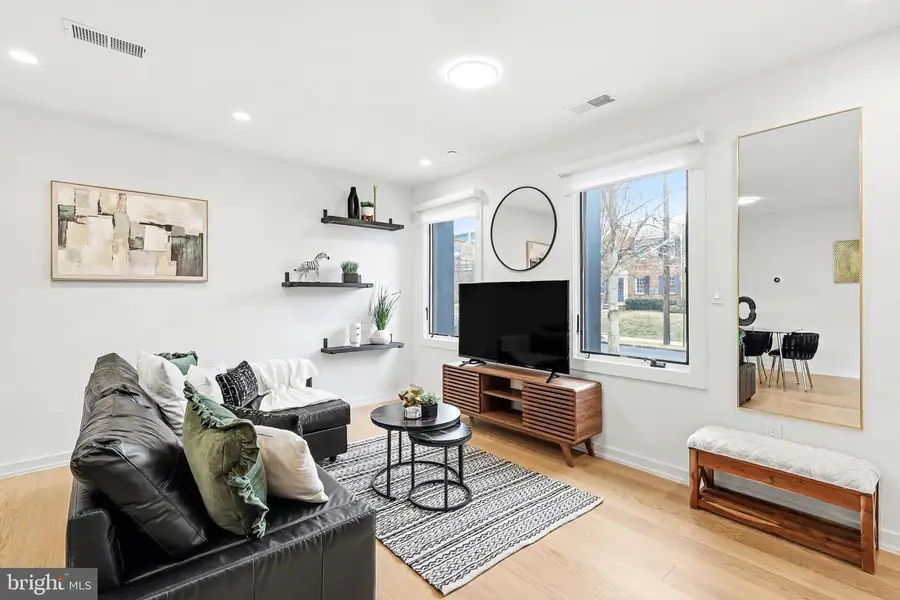 2216 40th Pl Nw #4, Washington, DC 20007 - #3
