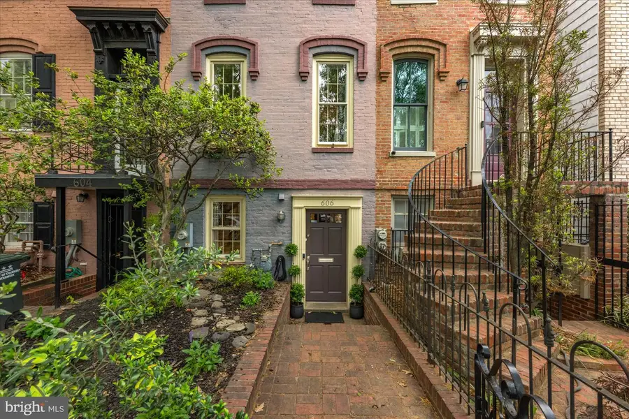 606 E St Se, Washington, DC 20003 - #2