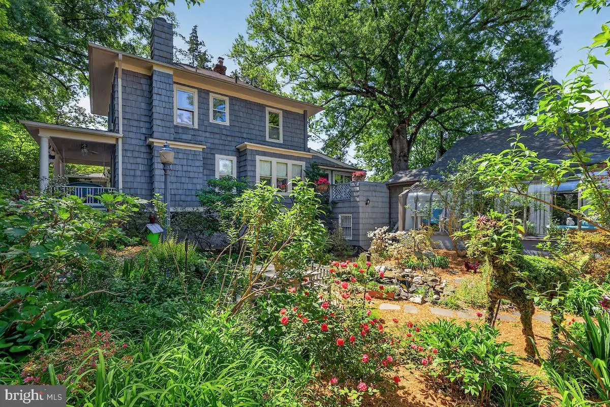 5420 Macarthur Blvd Nw, Washington, DC 20016 - #1