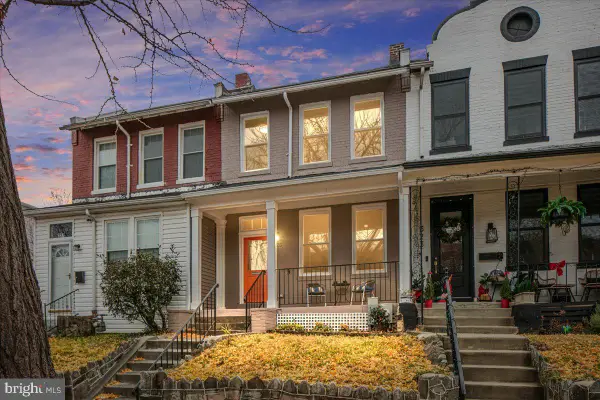 325 14th Pl Ne, WASHINGTON, DC 20002