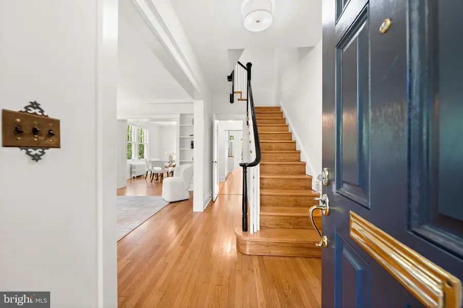 3811 Garfield Nw, Washington, DC 20007 - #3