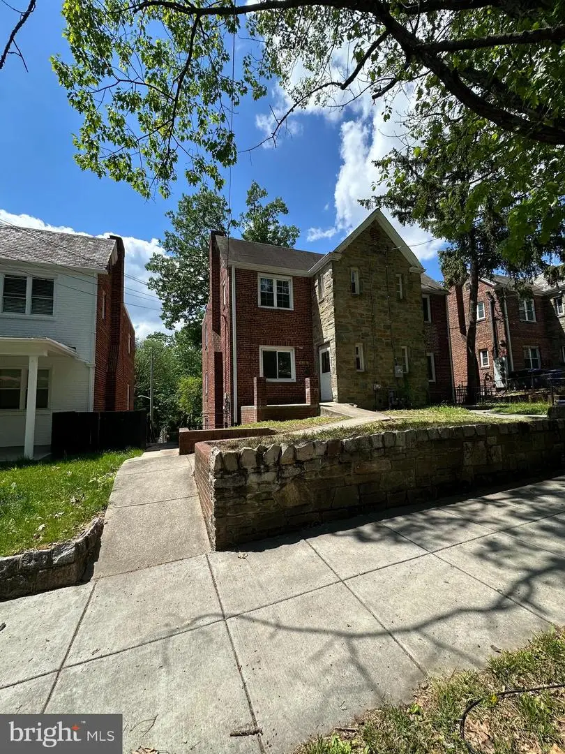 521 Oakwood St Se, Washington, DC 20032 - #2