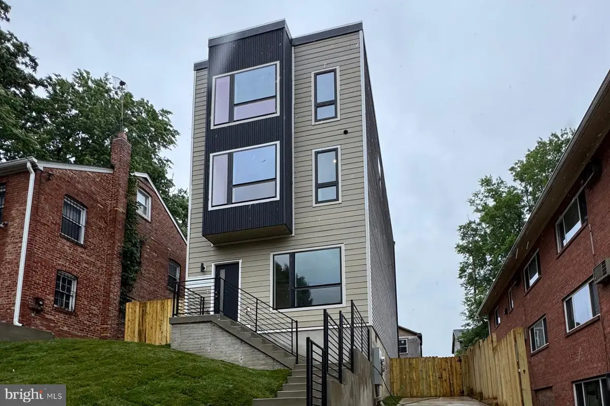 5046 Astor Pl Se, Washington, DC 20019 - #1