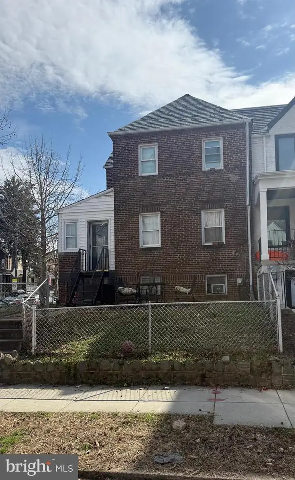1741 D St Ne, WASHINGTON, DC 20002