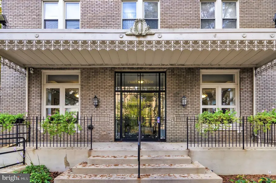 1308 Clifton St Nw #210, Washington, DC 20009 - #3