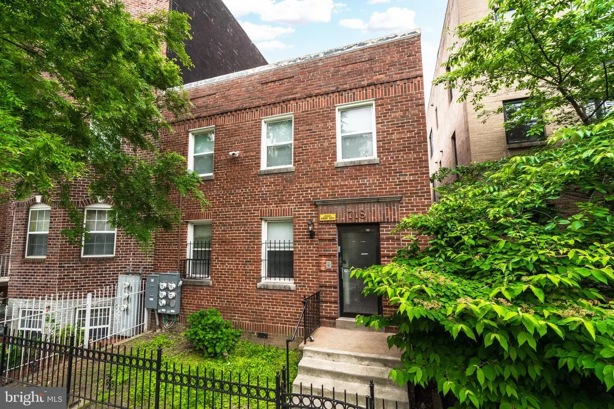 718 Lamont St Nw, Washington, DC 20010 - #1