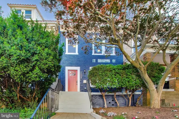 3527 Hertford Pl Nw, WASHINGTON, DC 20010