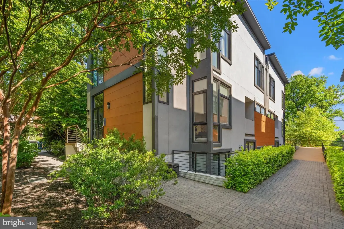 3915 Fulton St Nw #ph-6, Washington, DC 20007 - #1