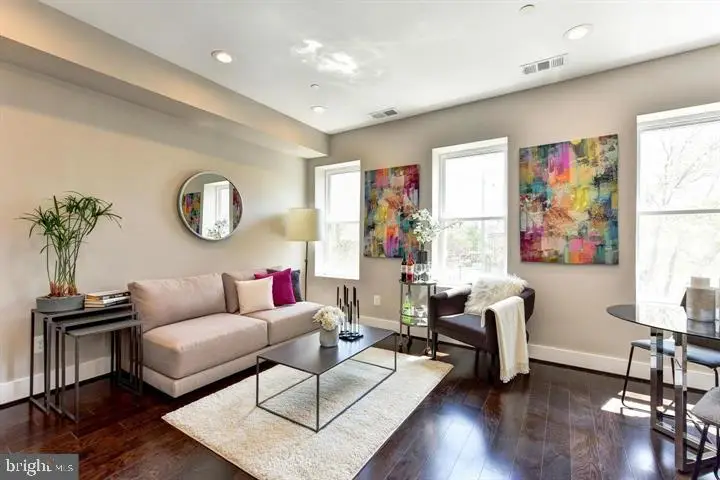 1453 Girard St Nw #3, Washington, DC 20009 - #2