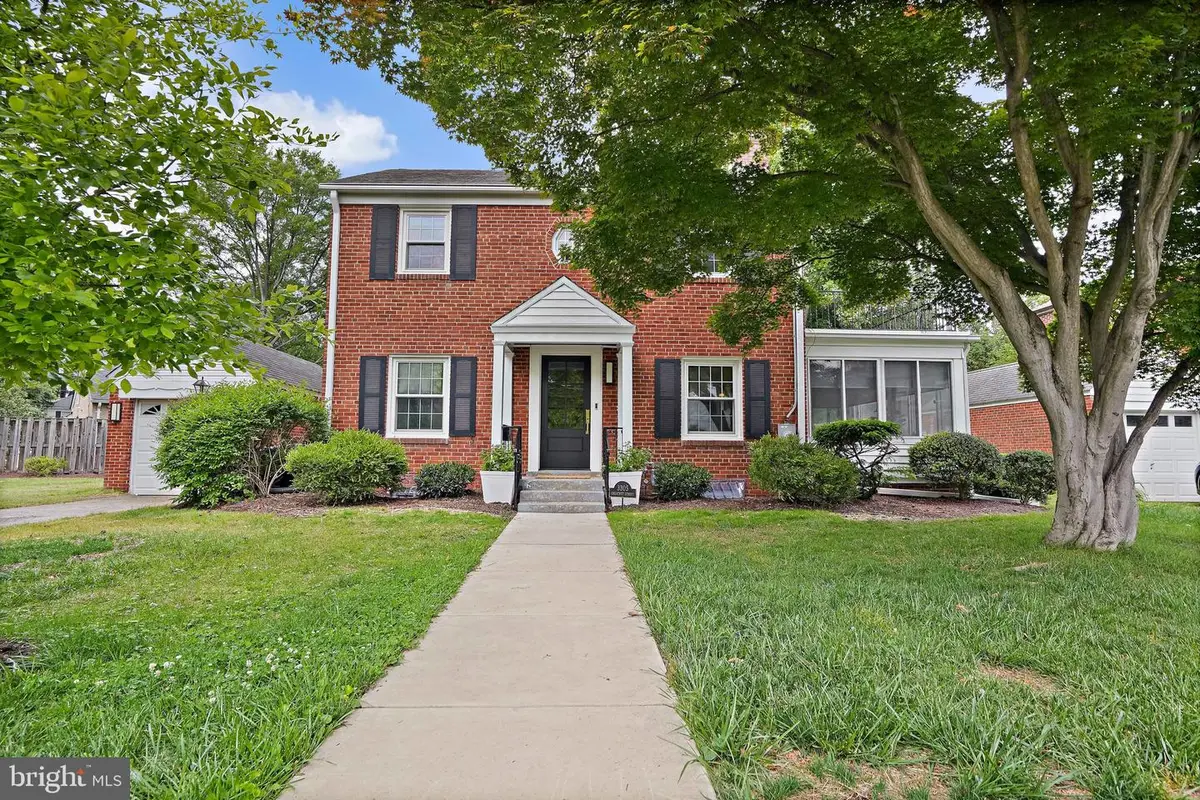 3305 Chestnut St Nw, Washington, DC 20015 - #1