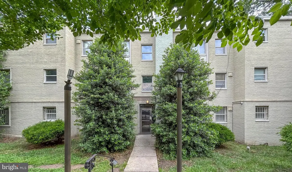 2832 Hartford St Se #102, Washington, DC 20020 - #1
