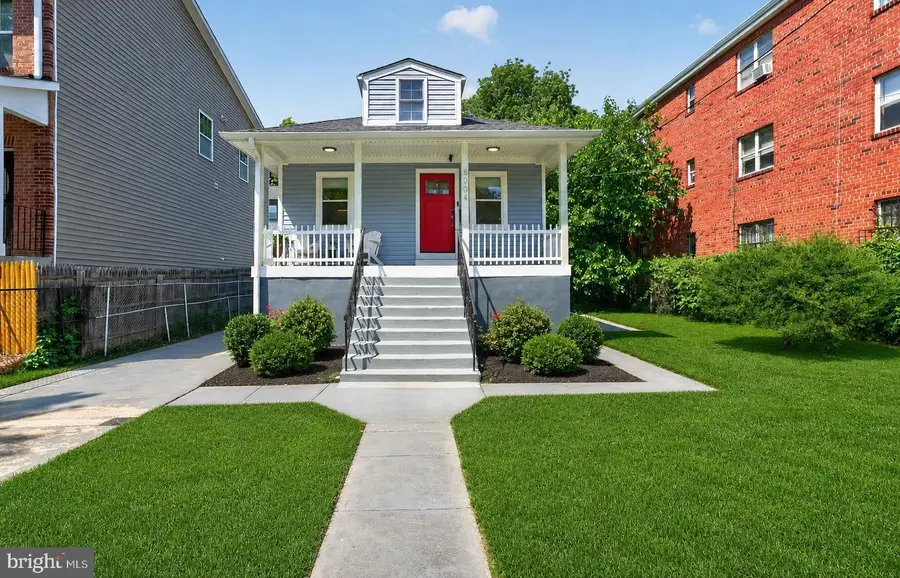 6004 Clay St Ne, Washington, DC 20019 - #2