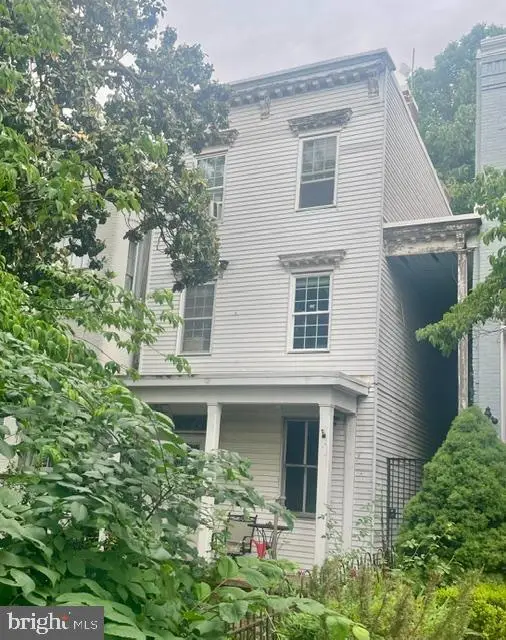 176 North Carolina Ave Se, WASHINGTON, DC 20003