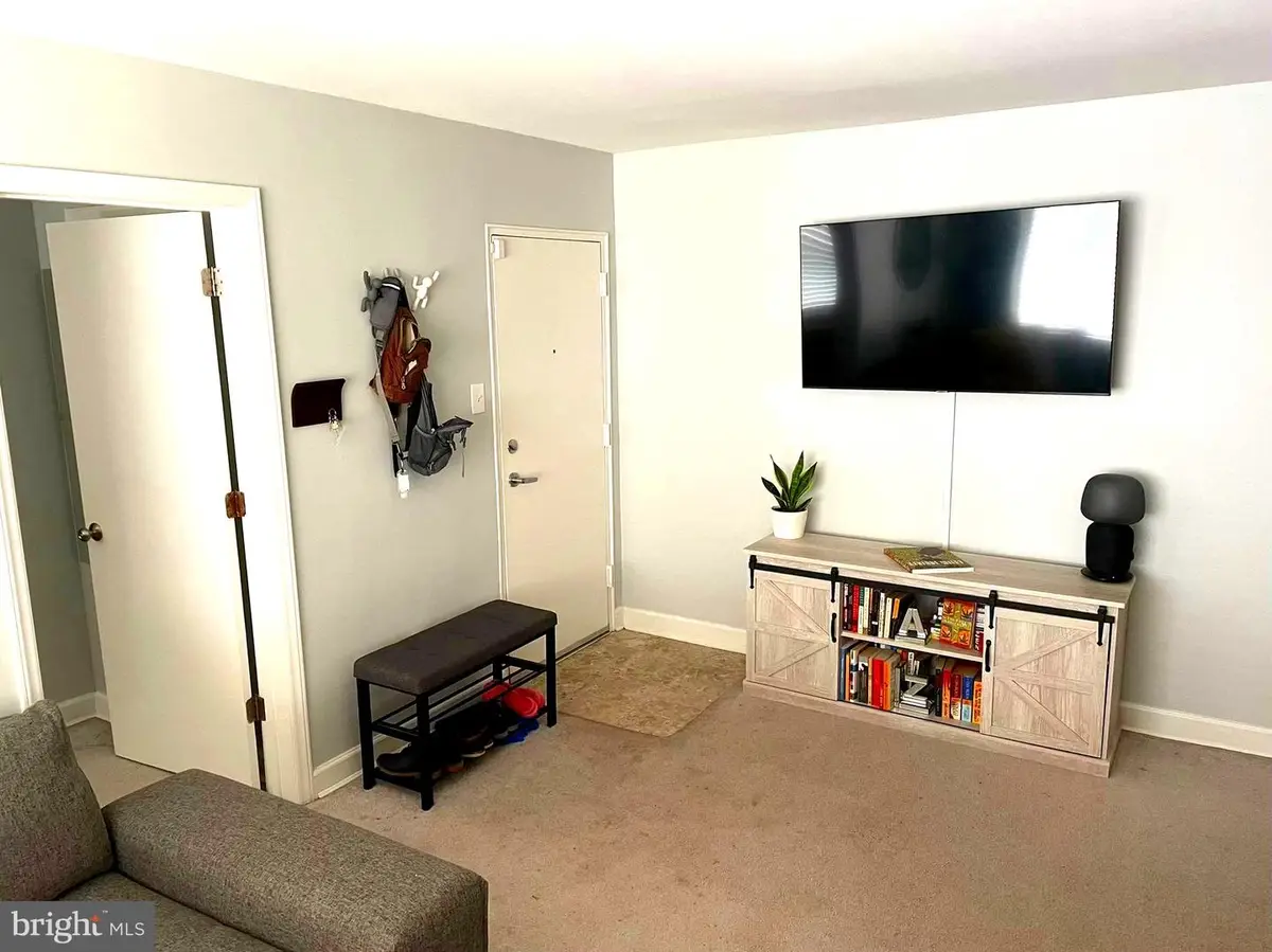 742 Brandywine St Se #202, Washington, DC 20032 - #1