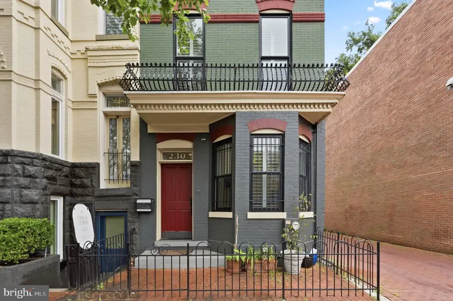 230 11th St Se, Washington, DC 20003 - #2