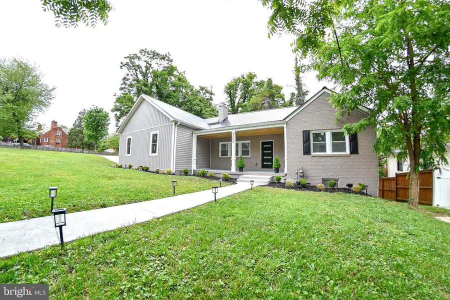 3704 Suitland Rd Se, Washington, DC 20020 - #2