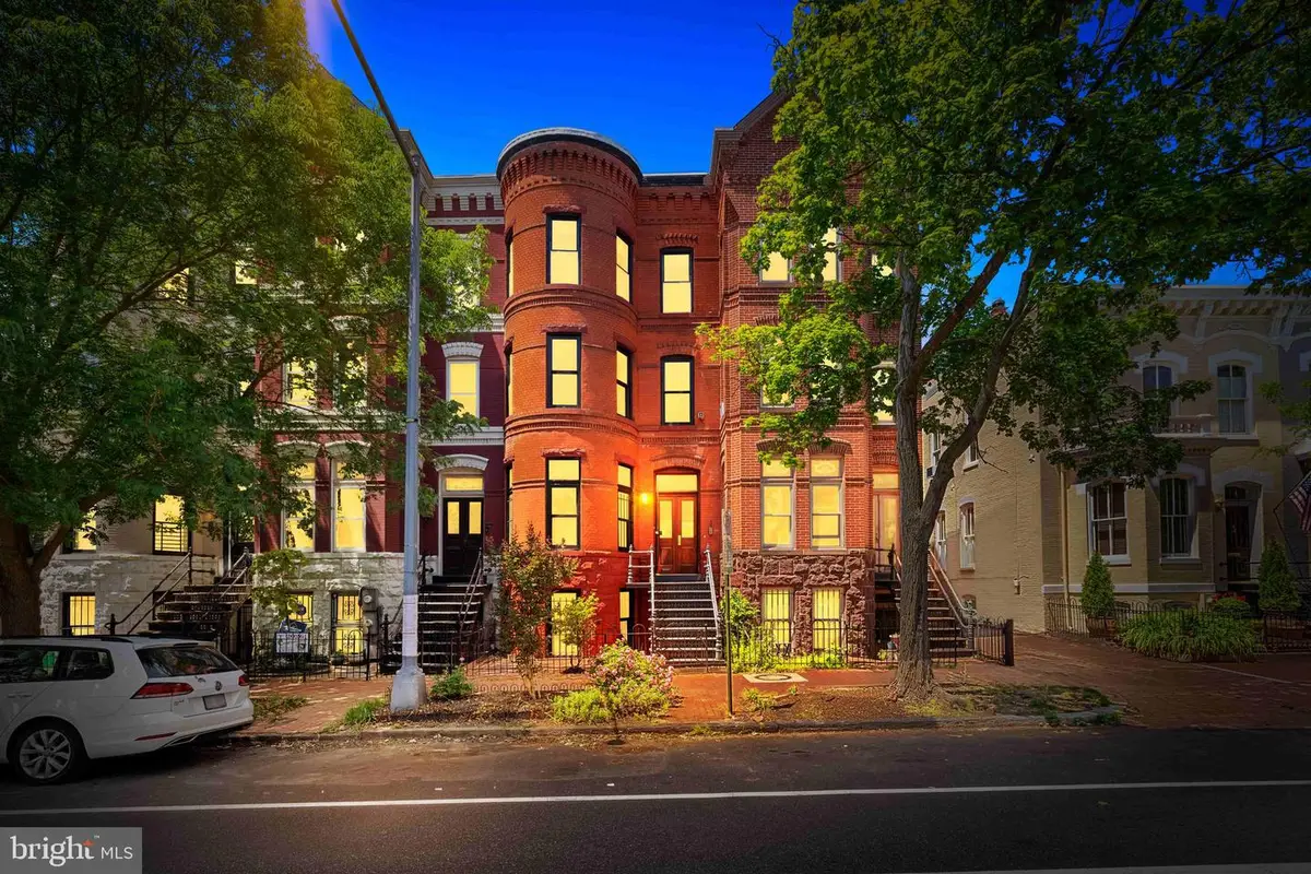 123 4th St Se, Washington, DC 20003 - #1