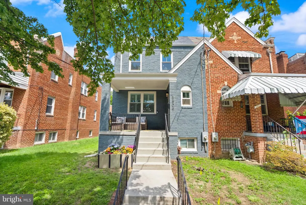 5809 3rd Pl Nw, Washington, DC 20011 - #1