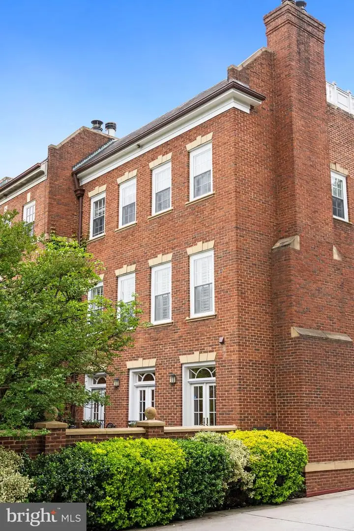 3533 Winfield Ln Nw, Washington, DC 20007 - #3