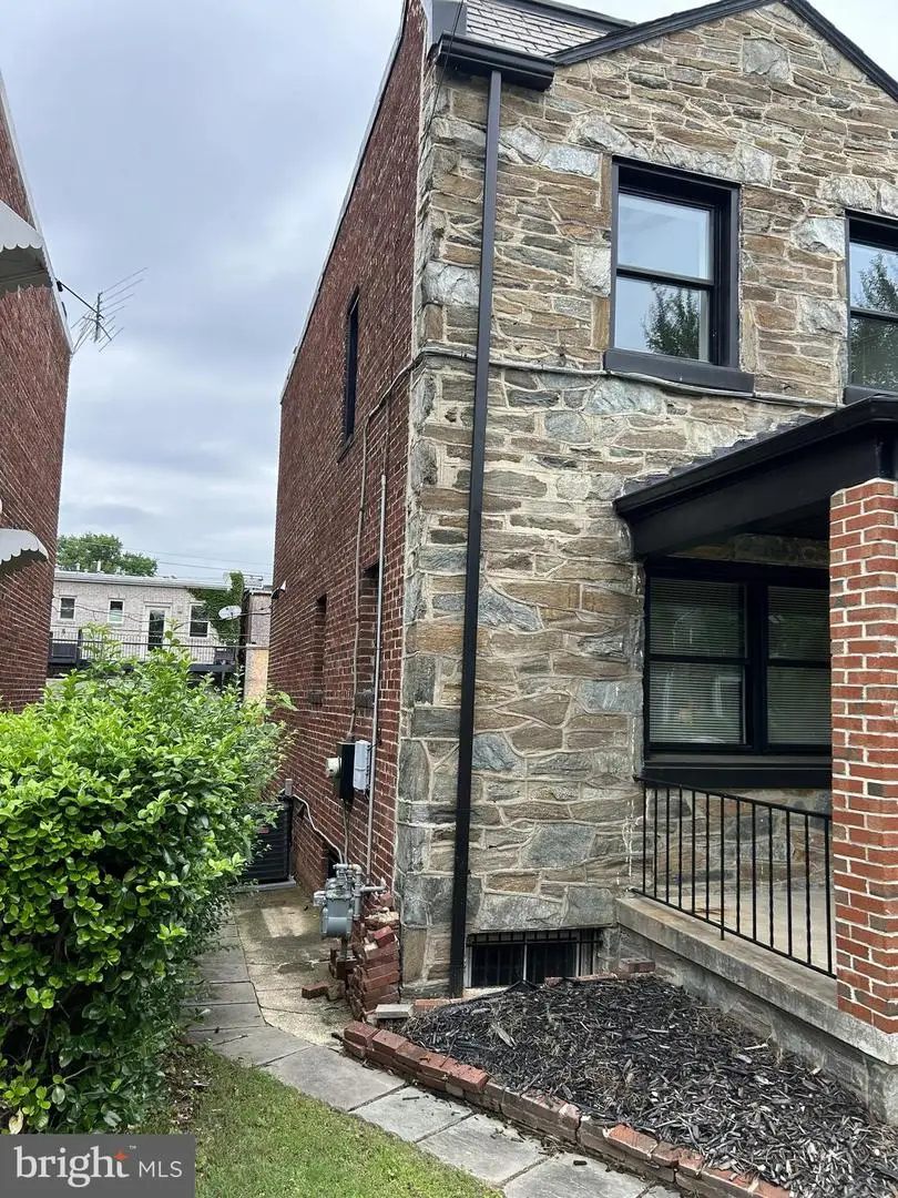 928 Perry Pl Ne, Washington, DC 20017 - #2