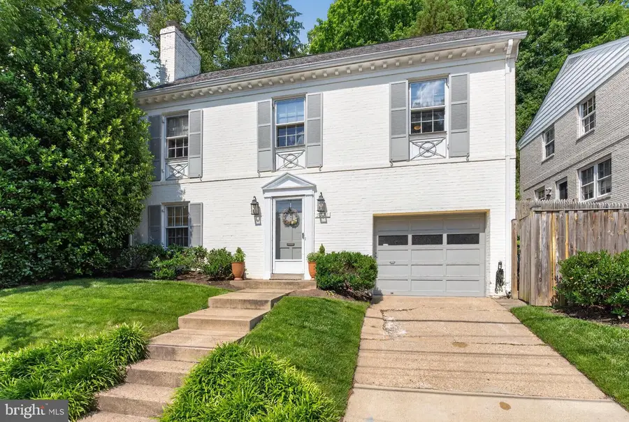5721 Macarthur Blvd Nw, Washington, DC 20016 - #2