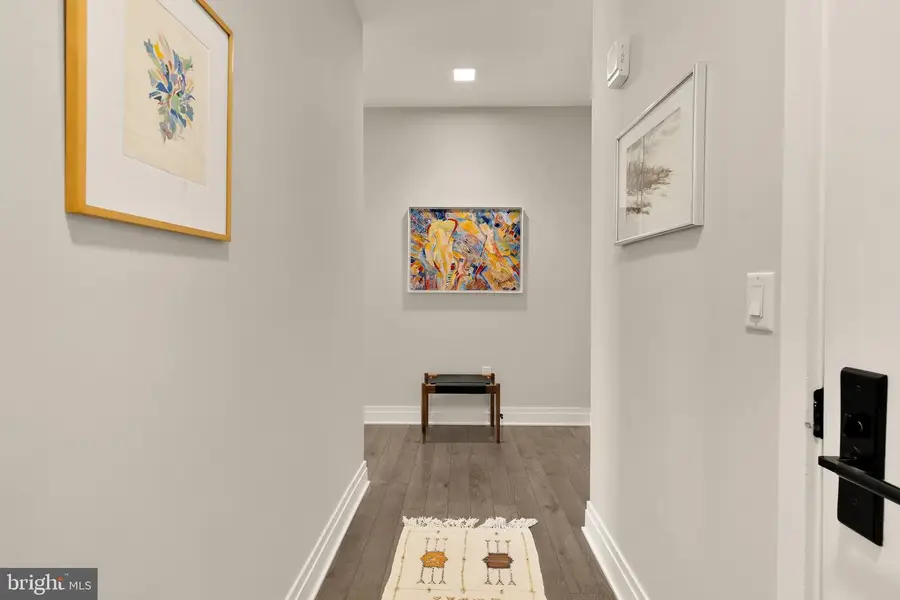 900 11th St Se #401, Washington, DC 20003 - #3