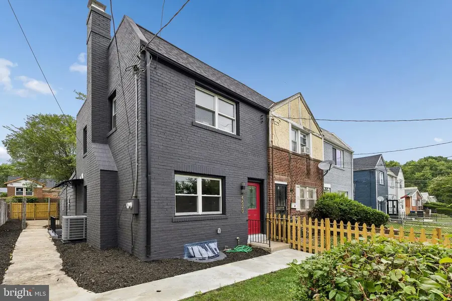 4620 Hanna Pl Se, Washington, DC 20019 - #2