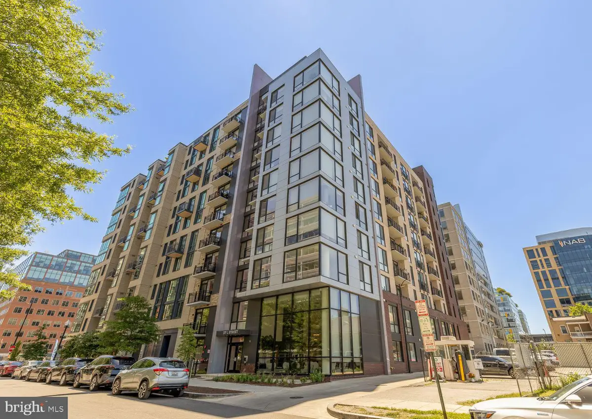 37 L St Se #902, Washington, DC 20003 - #1