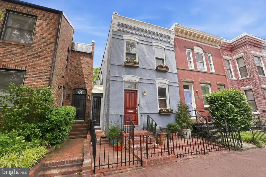 315 11th St Se, Washington, DC 20003 - #2