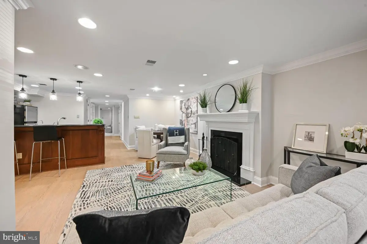 1832 Calvert St Nw #1, Washington, DC 20009 - #1