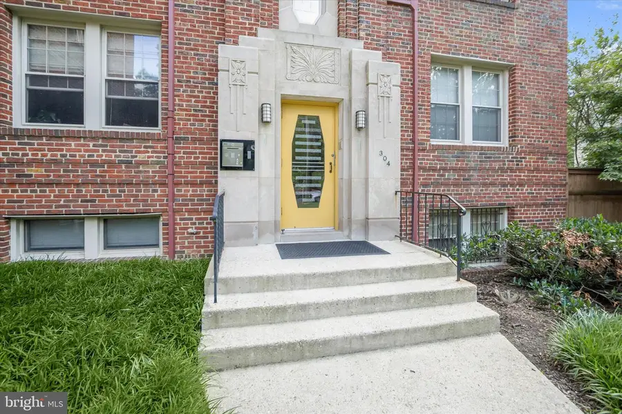 304 Aspen St Nw #204, Washington, DC 20012 - #2