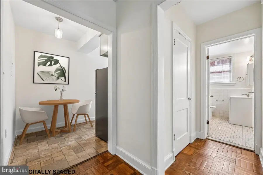 4481 Macarthur Blvd Nw #204, Washington, DC 20007 - #3