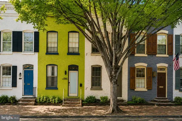1062 Thomas Jefferson St Nw, WASHINGTON, DC 20007
