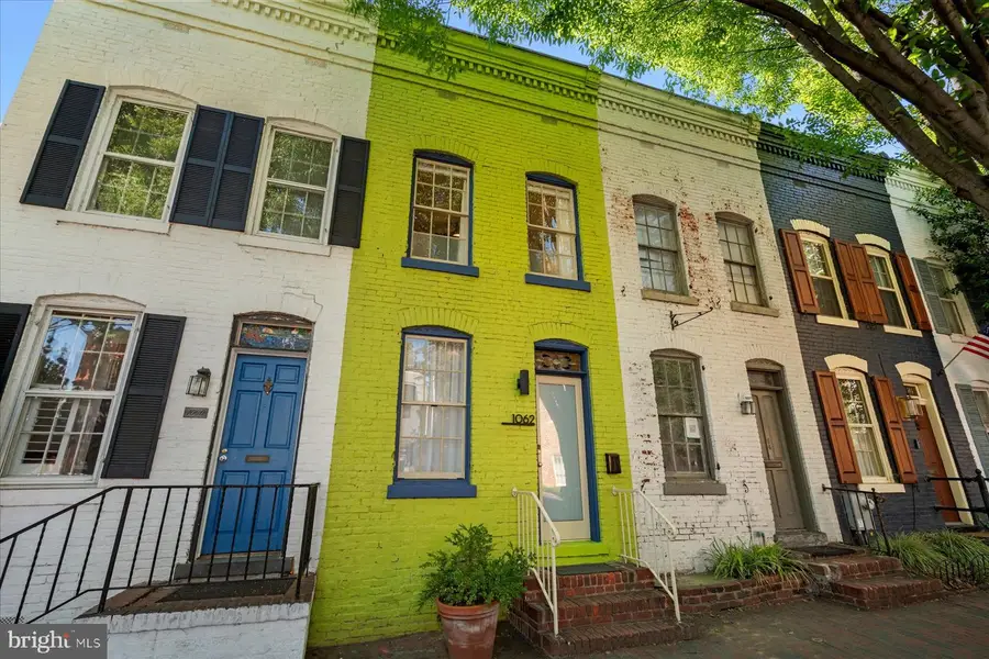 1062 Thomas Jefferson St Nw, Washington, DC 20007 - #2