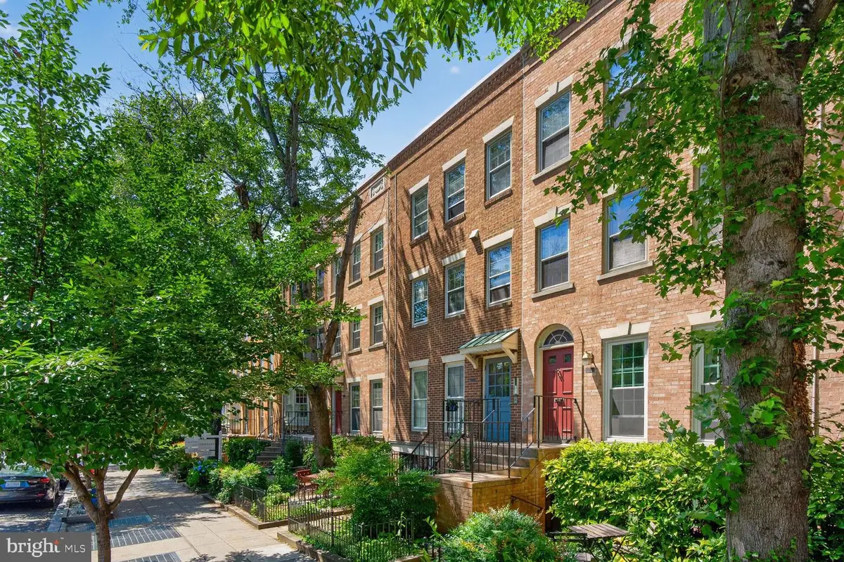 1949 Calvert St Nw #1/2, Washington, DC 20009 - #1