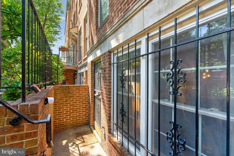 1949 Calvert St Nw #1/2, Washington, DC 20009 - #3
