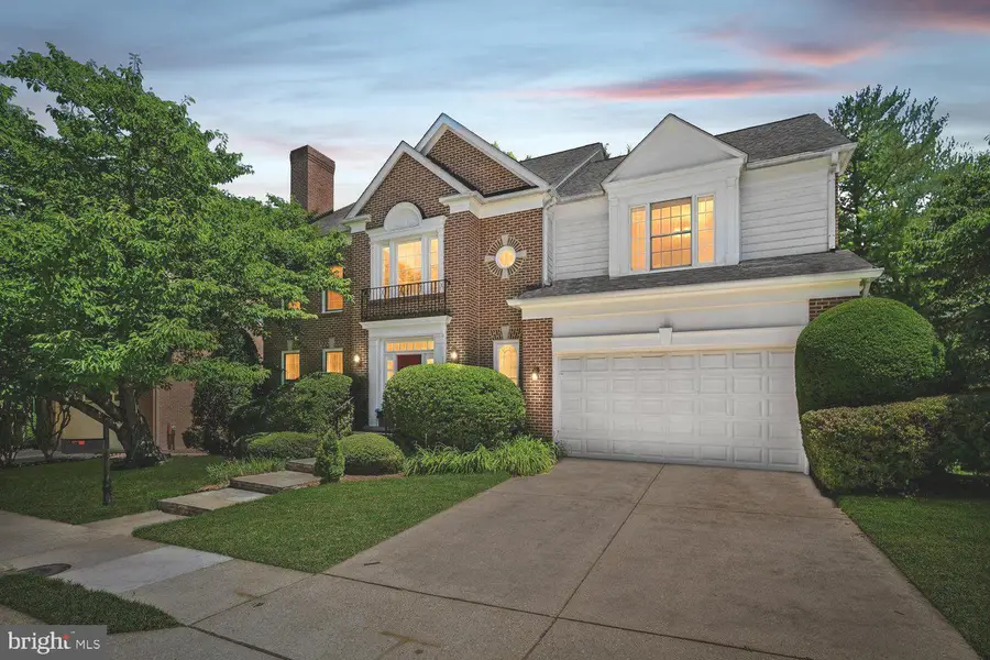 5105 Warren Pl Nw, Washington, DC 20016 - #2