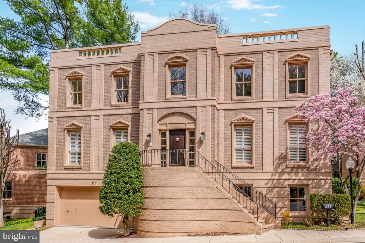 4711 Foxhall Cres Nw, Washington, DC 20007 - #1
