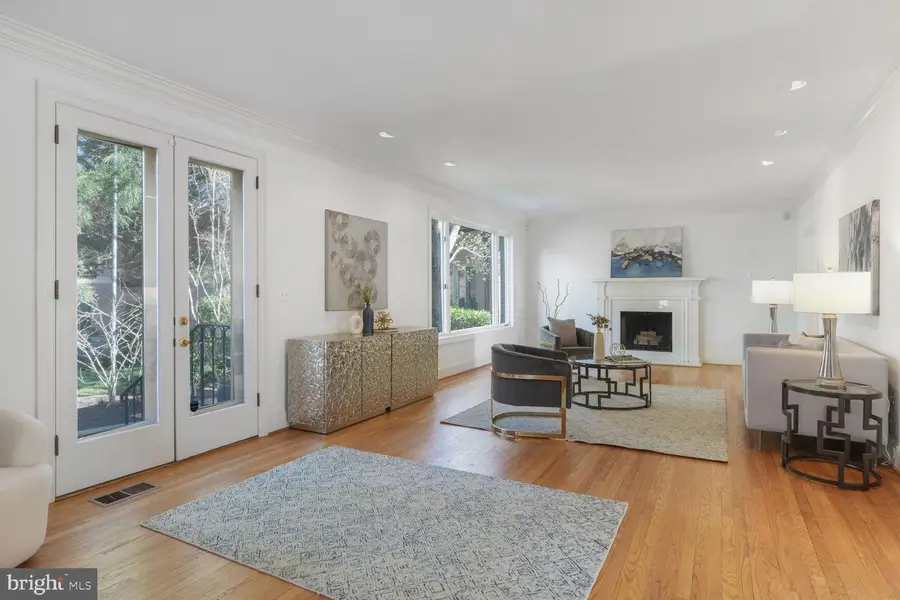 4711 Foxhall Cres Nw, Washington, DC 20007 - #2