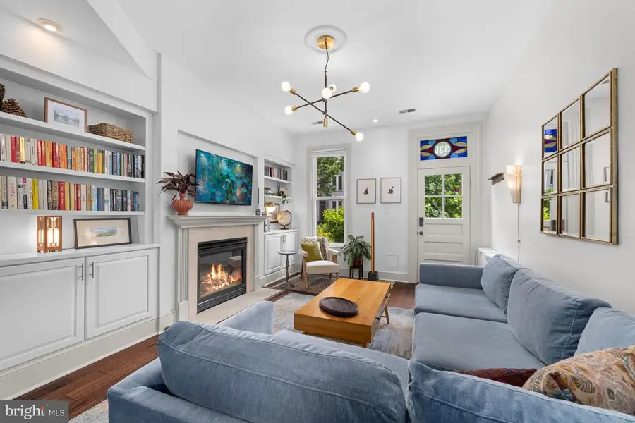 331 11th St Se, Washington, DC 20003 - #3
