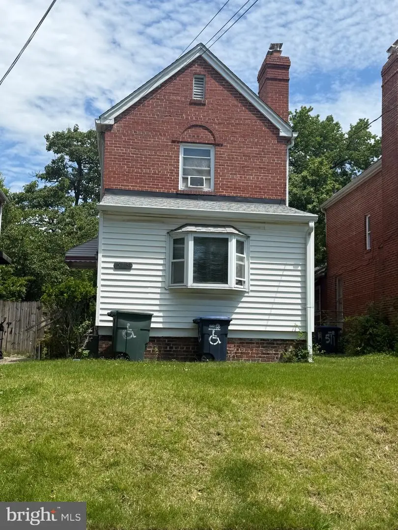 513 Fern Pl Nw, Washington, DC 20012 - #1