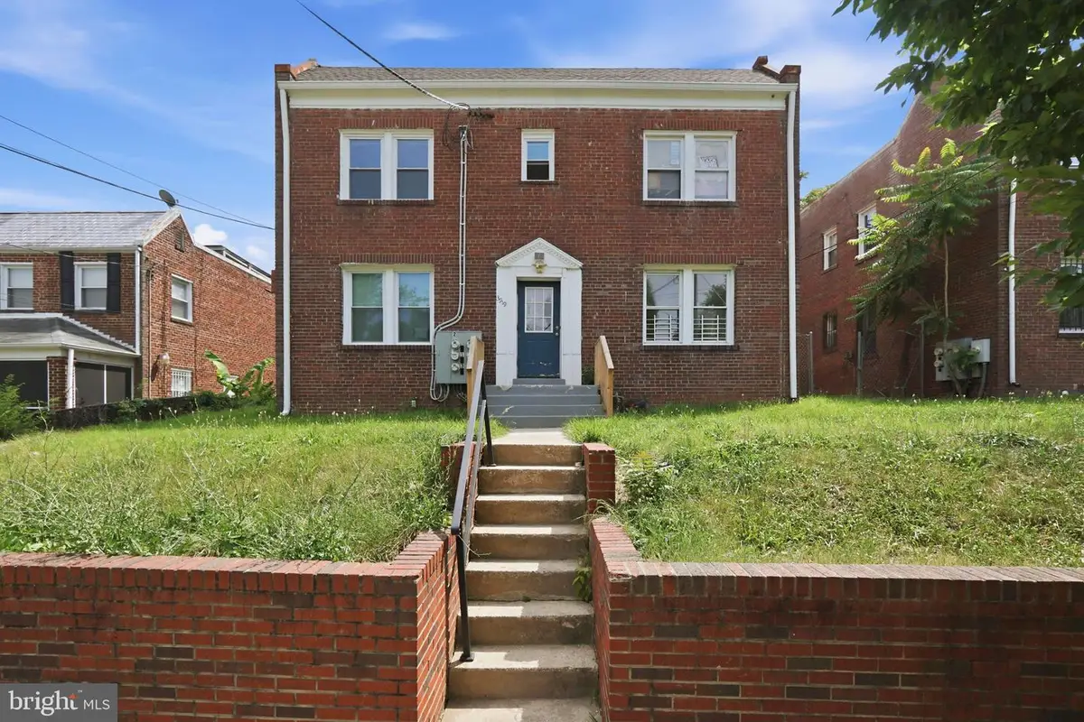 3919 R St Se, Washington, DC 20020 - #1